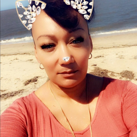 ‼️ Meet your Posh Ambassador‼️ - Picture 4 of 6